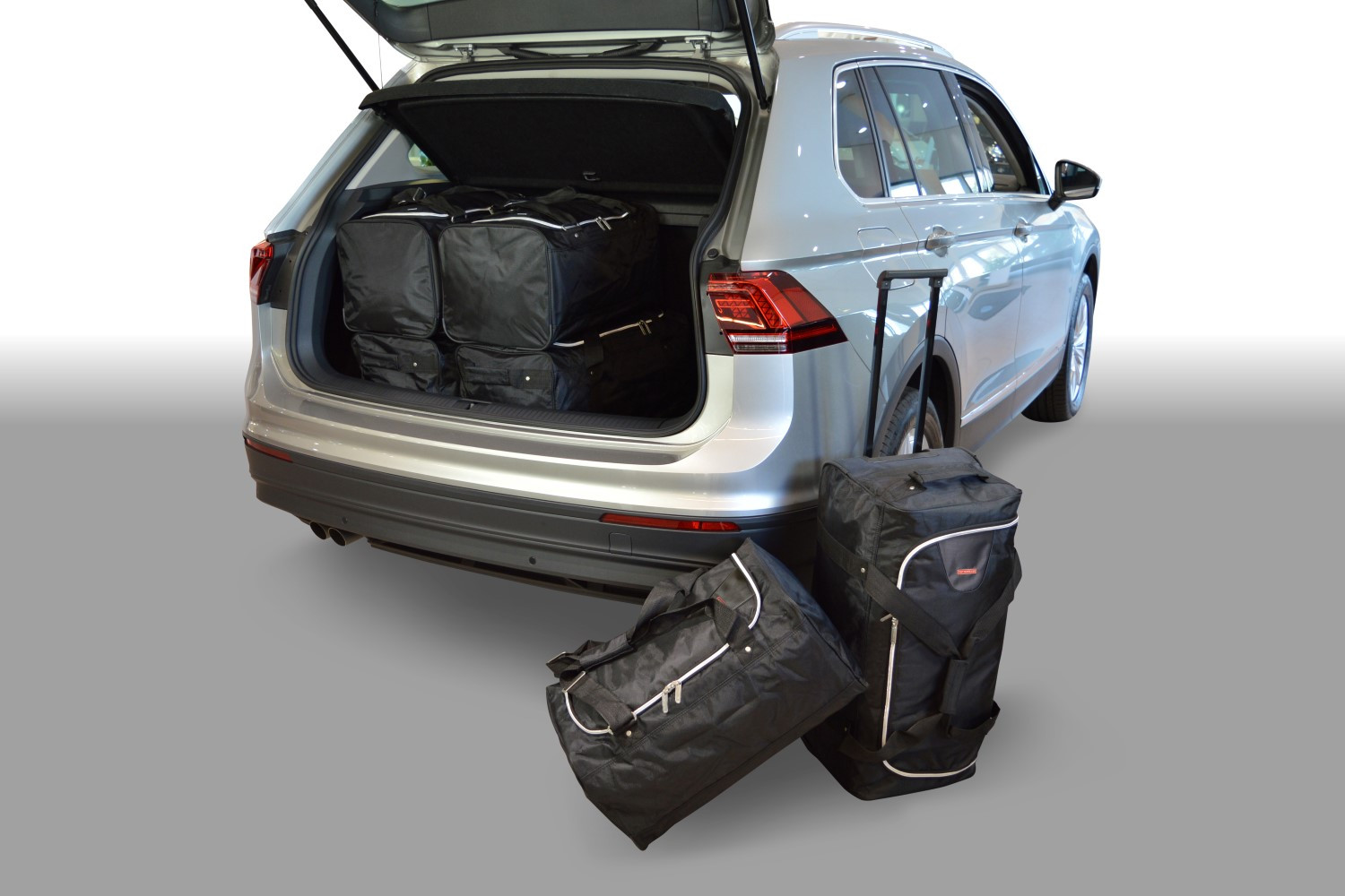 Volkswagen Tiguan II 2015-heute Car-Bags Reisetaschen Set (tiefer  Ladeboden)